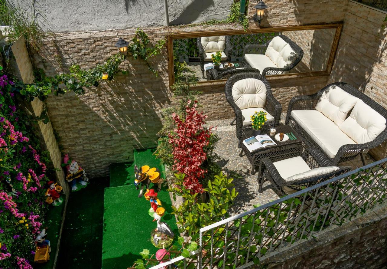 Royan Suites Istanbul Exterior photo