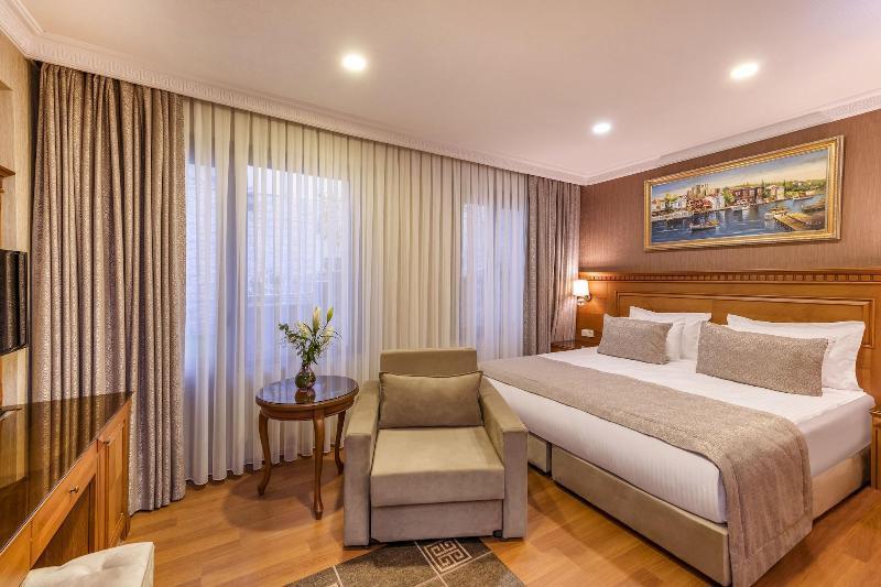 Royan Suites Istanbul Exterior photo