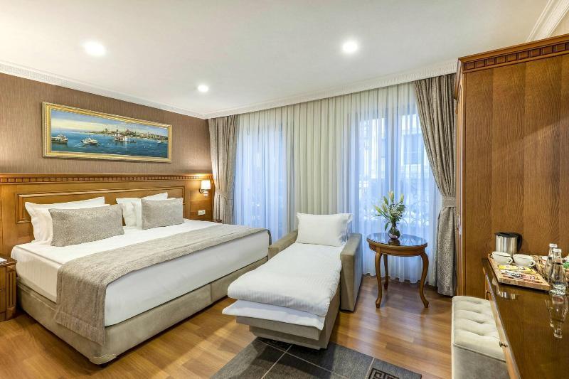 Royan Suites Istanbul Exterior photo