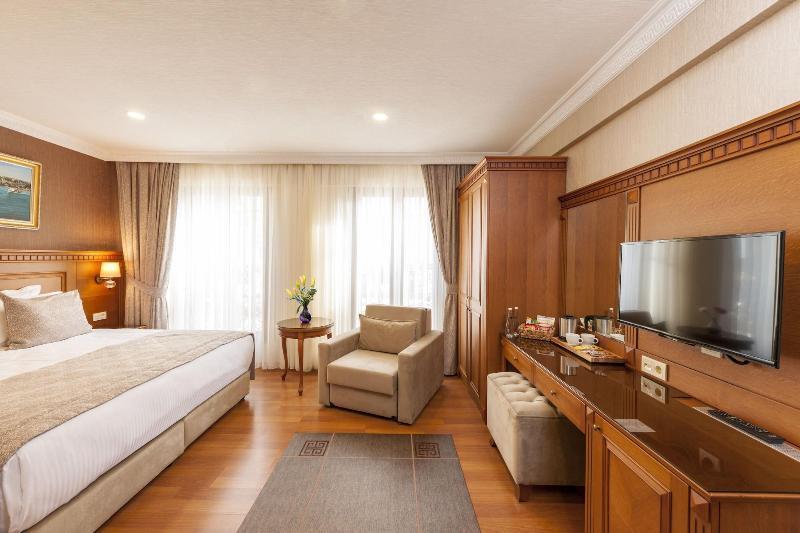 Royan Suites Istanbul Exterior photo
