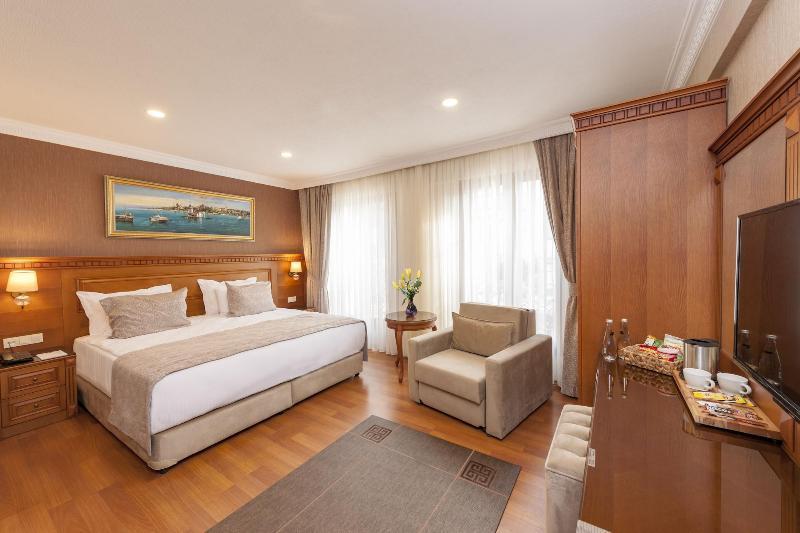 Royan Suites Istanbul Exterior photo